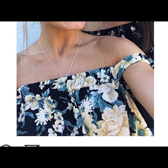 Top - Picture 2 of 2